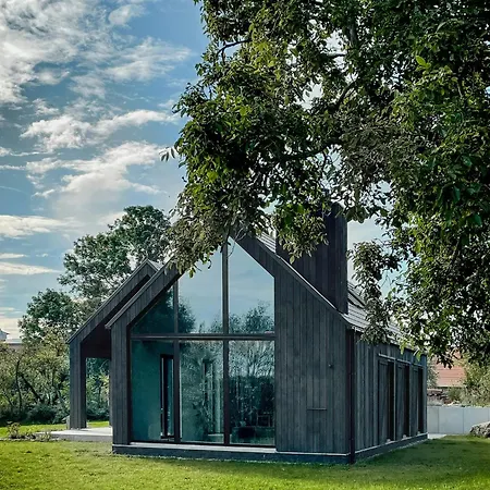 Stylish Design Retreat Near The