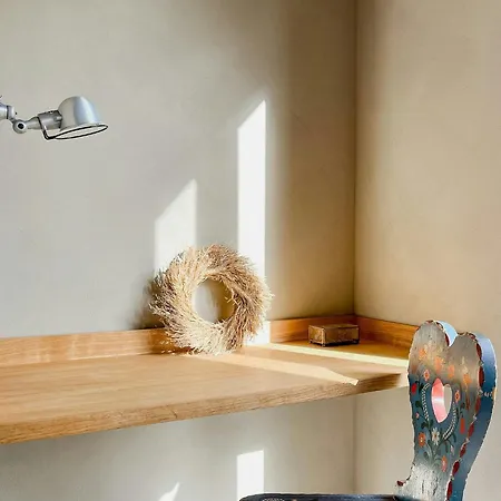 Stylish Design Retreat Near The Holiday home