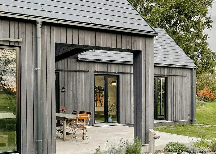 Stylish Design Retreat Near The Grunow (Brandenburg)